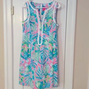 NWT Lilly Delila shift dress. Zipper in front is adjustable.